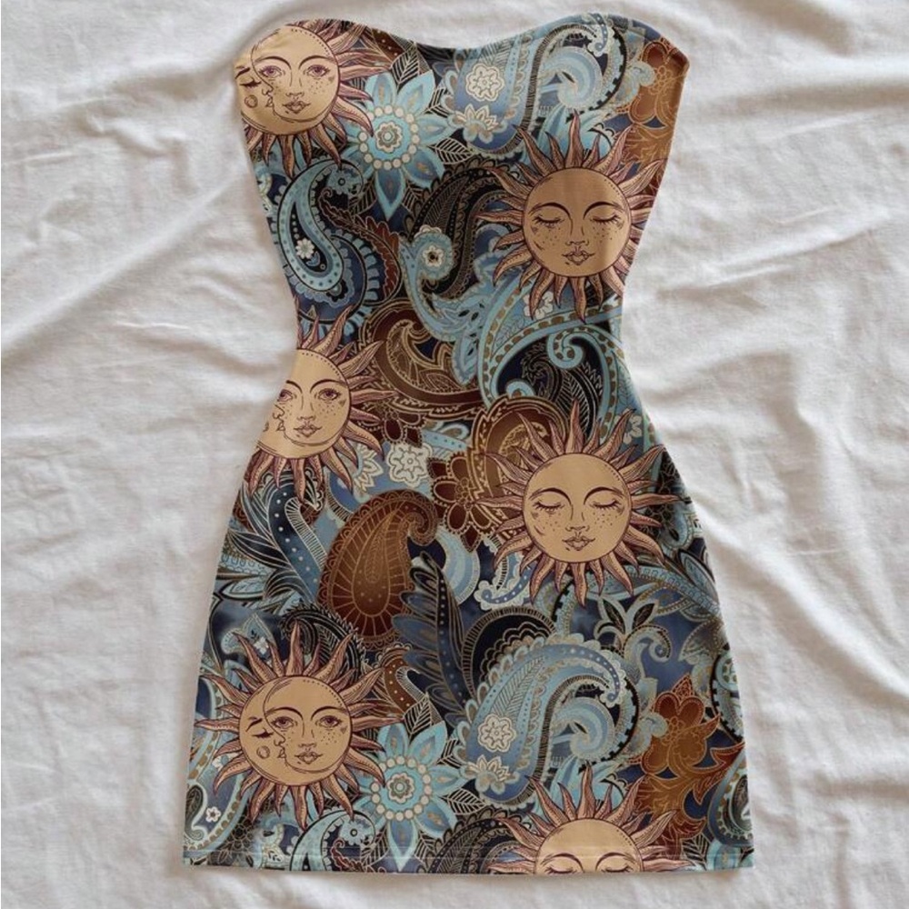 Dress - Picture 3 of 3